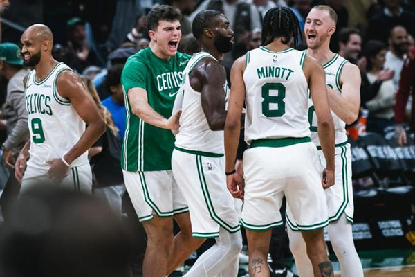 NBA常规赛:凯尔特人125-105力克骑士 杰伦布朗率队取两连胜