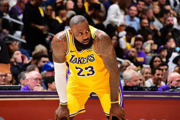 NBA休赛期动态：<a href=/lanqiu/suoyou/lakers/ target=_blank class=infotextkey>湖人</a>伤病、勇士签约与<a href=/lanqiu/suoyou/76ers/ target=_blank class=infotextkey>76人</a>合同进展